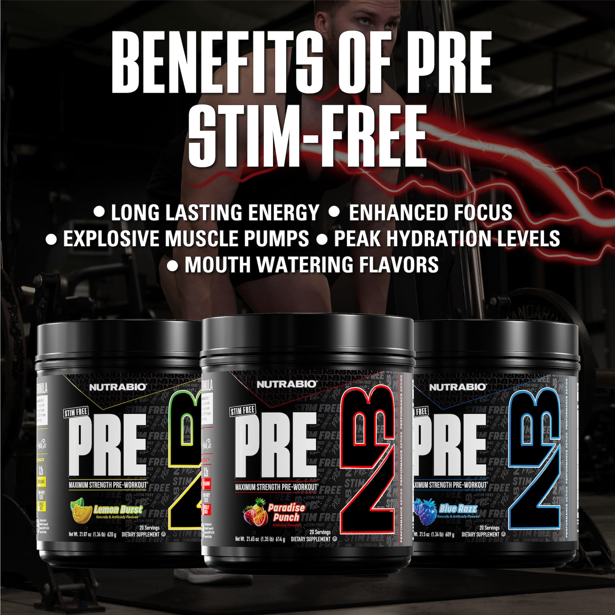 Atleta usando NutraBio STIM-Free PRE antes de levantar pesas con enfoque