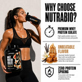 NutraBio vaso medidor junto a scoop para controlar exactamente el servicio