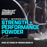Nutrex Research creatina en bolsa junto a equipo de gimnasio, apoya rendimiento en entrenos