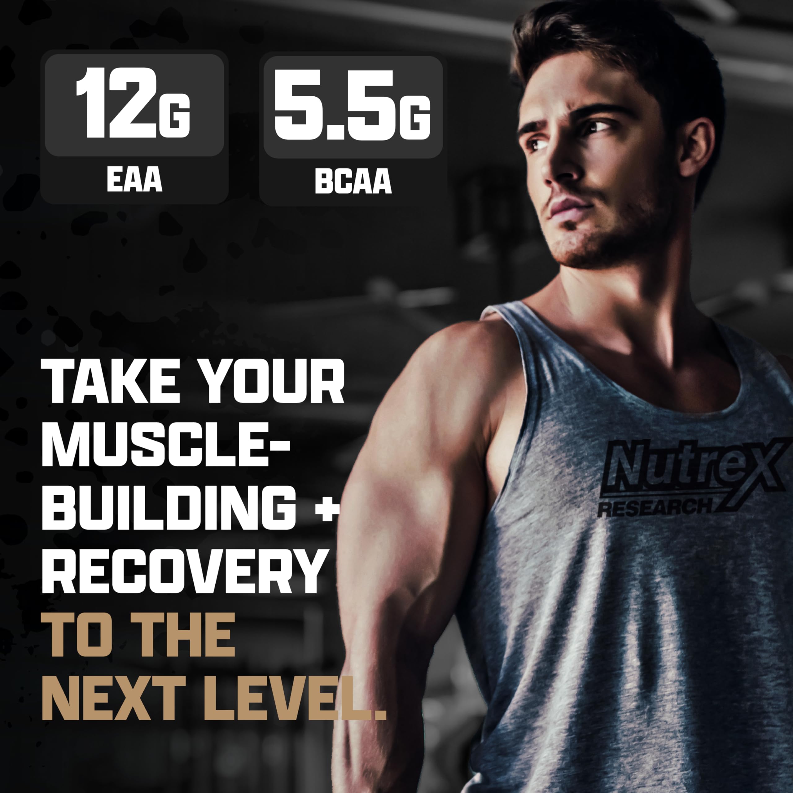 Nutrex Research cucharada medidora con IsoFit mostrando la dosificación fácil