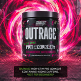 Nutrex Outrage en escena de atleta entrenando para máxima intensidad y rendimiento