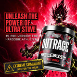 Close-up del polvo Nutrex Outrage mostrando textura y fácil disolución