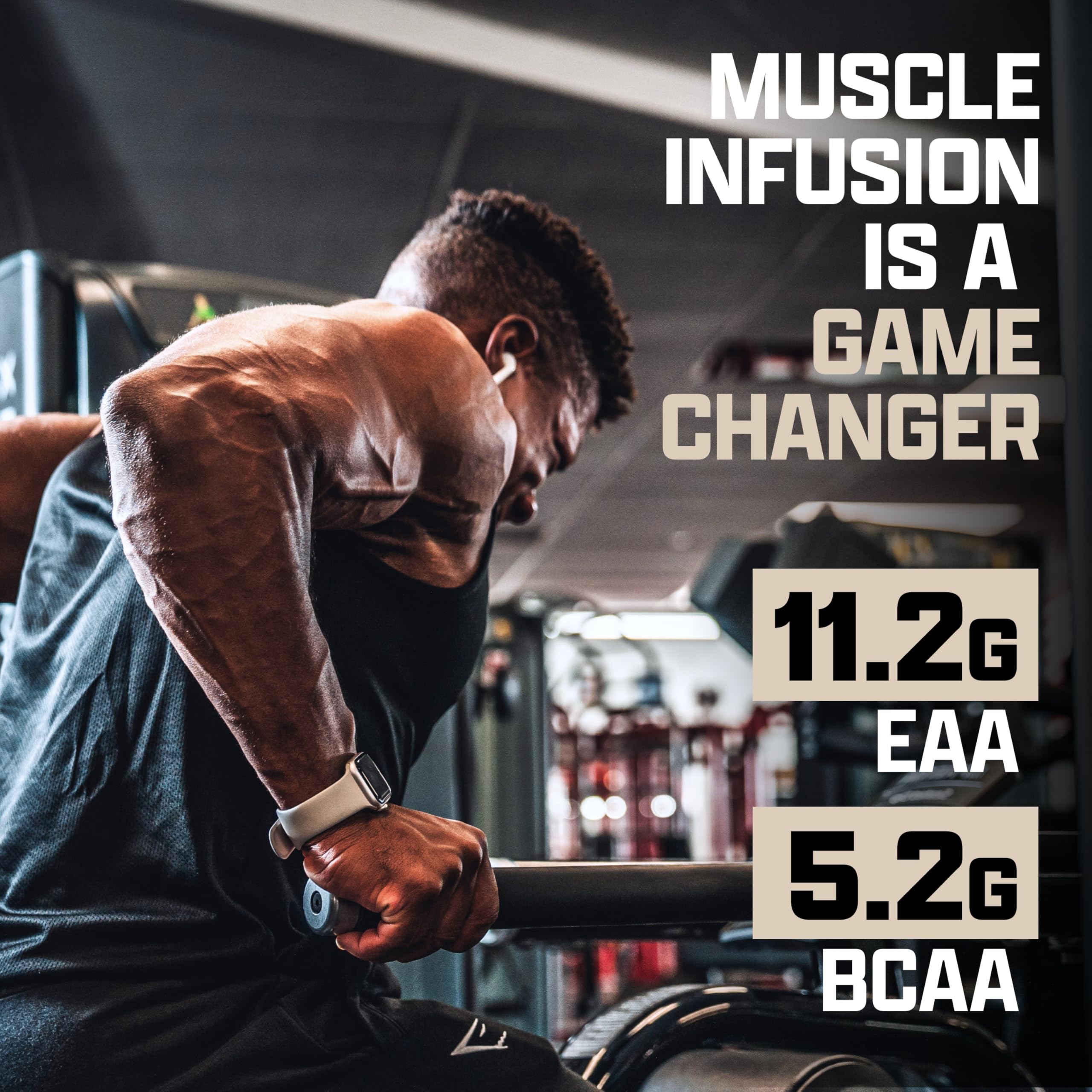 Nutrex Research bote junto a objetos para mostrar tamaño real y durabilidad