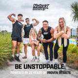 Nutrex Research atleta tomando batido post-entreno, ayuda a recuperación muscular