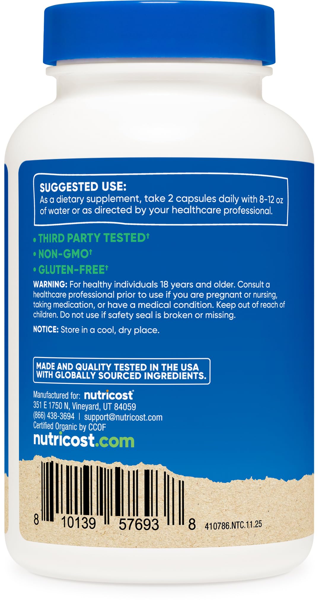 Nutricost cápsulas en mano para comparar tamaño y conveniencia de uso