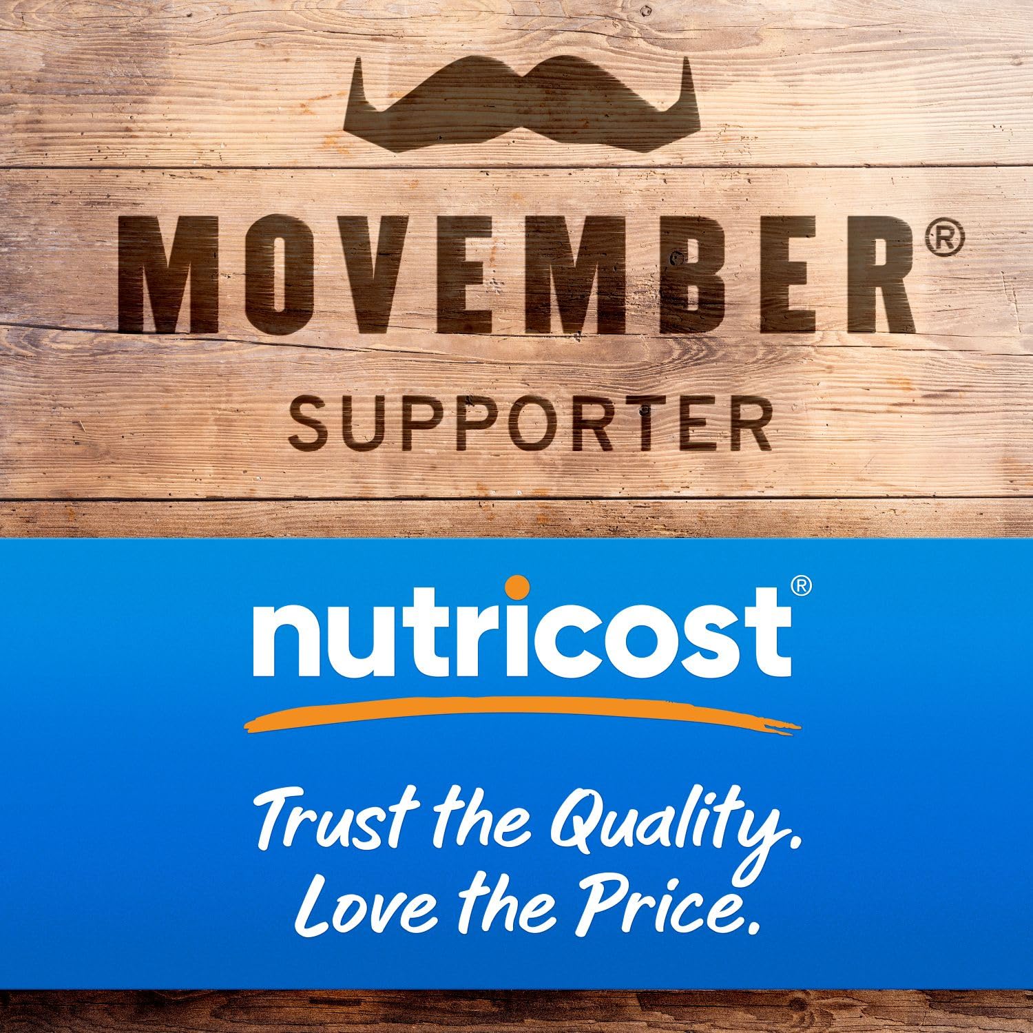 Nutricost cápsulas en mano ilustrando dosificación cómoda y portátil