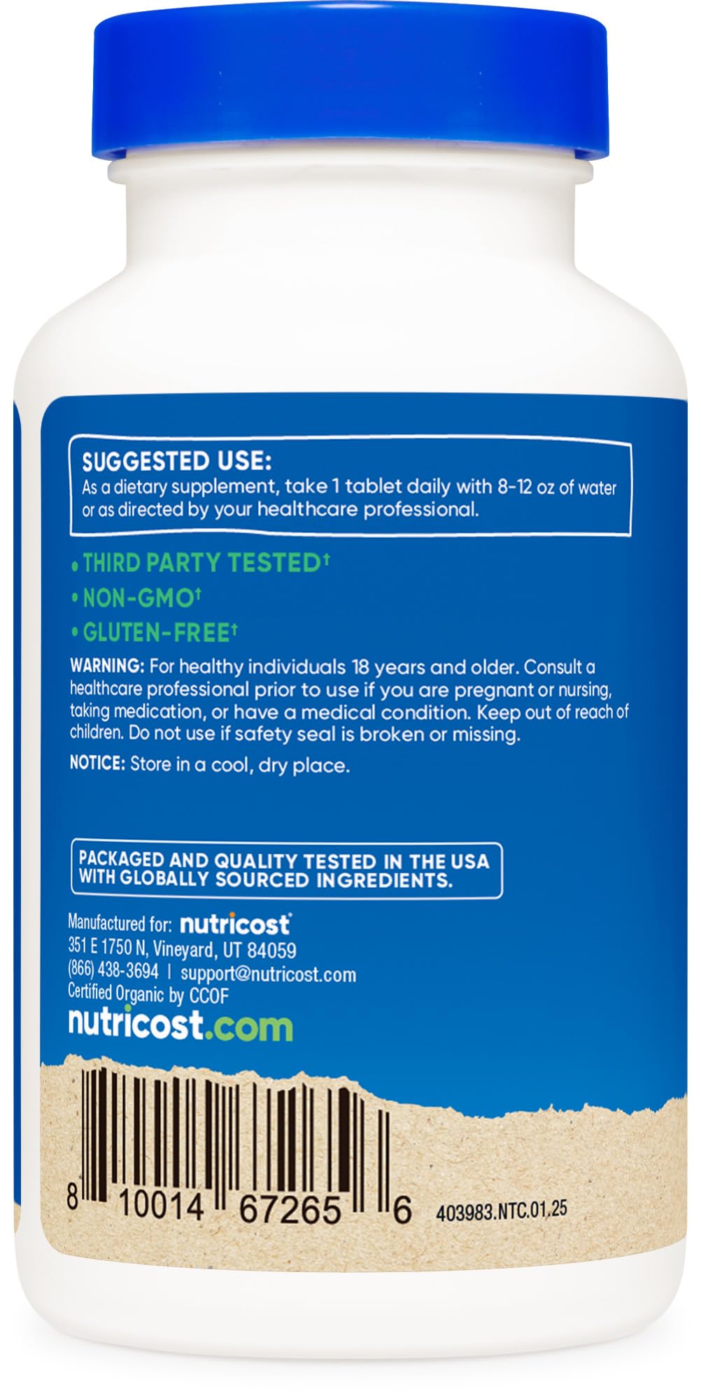 Nutricost tableta en mano para comparar tamaño y facilidad de ingestión