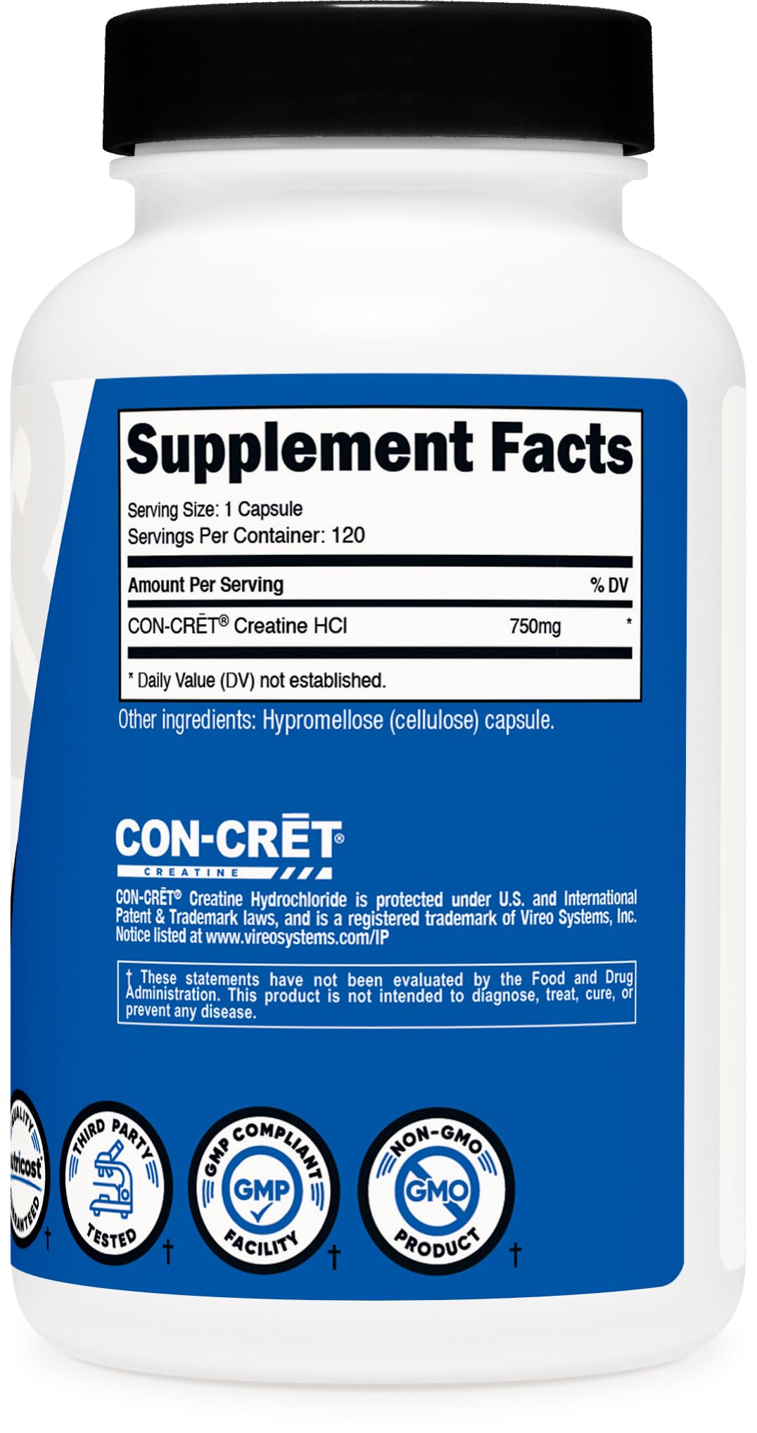 Persona en gimnasio usando Nutricost Creatine HCl como parte de su rutina
