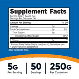 Nutricost primer plano del polvo fino, mezcla fácil