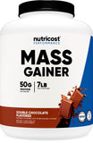 Nutricost bote frontal doble chocolate mostrando tamaño y diseño práctico