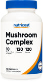Nutricost envase frontal mostrando 120 cápsulas y variedad de hongos, conveniencia diaria