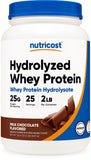 Envase Nutricost Hydrolyzed Whey Chocolate mostrando diseño y tamaño, ideal para soporte proteico