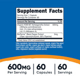 Nutricost cápsula primer plano, textura vegetal y toma práctica