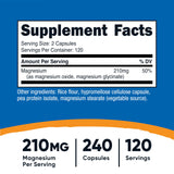 Nutricost cápsula en primer plano detallando forma y textura fácil de tragar