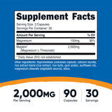 Primer plano de cápsula Nutricost Magtein mostrando forma vegetal y fácil ingestión