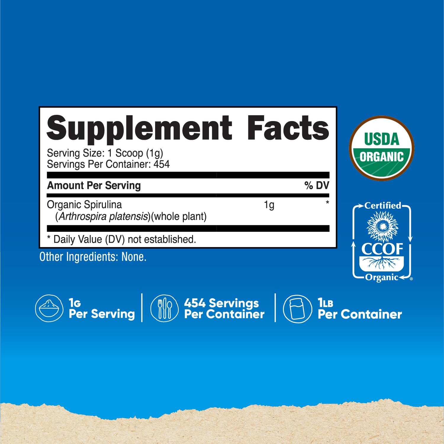 Nutricost polvo de spirulina textura cercana que resalta pureza natural