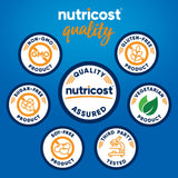 Nutricost cápsulas en mano demostrando tamaño y facilidad de uso