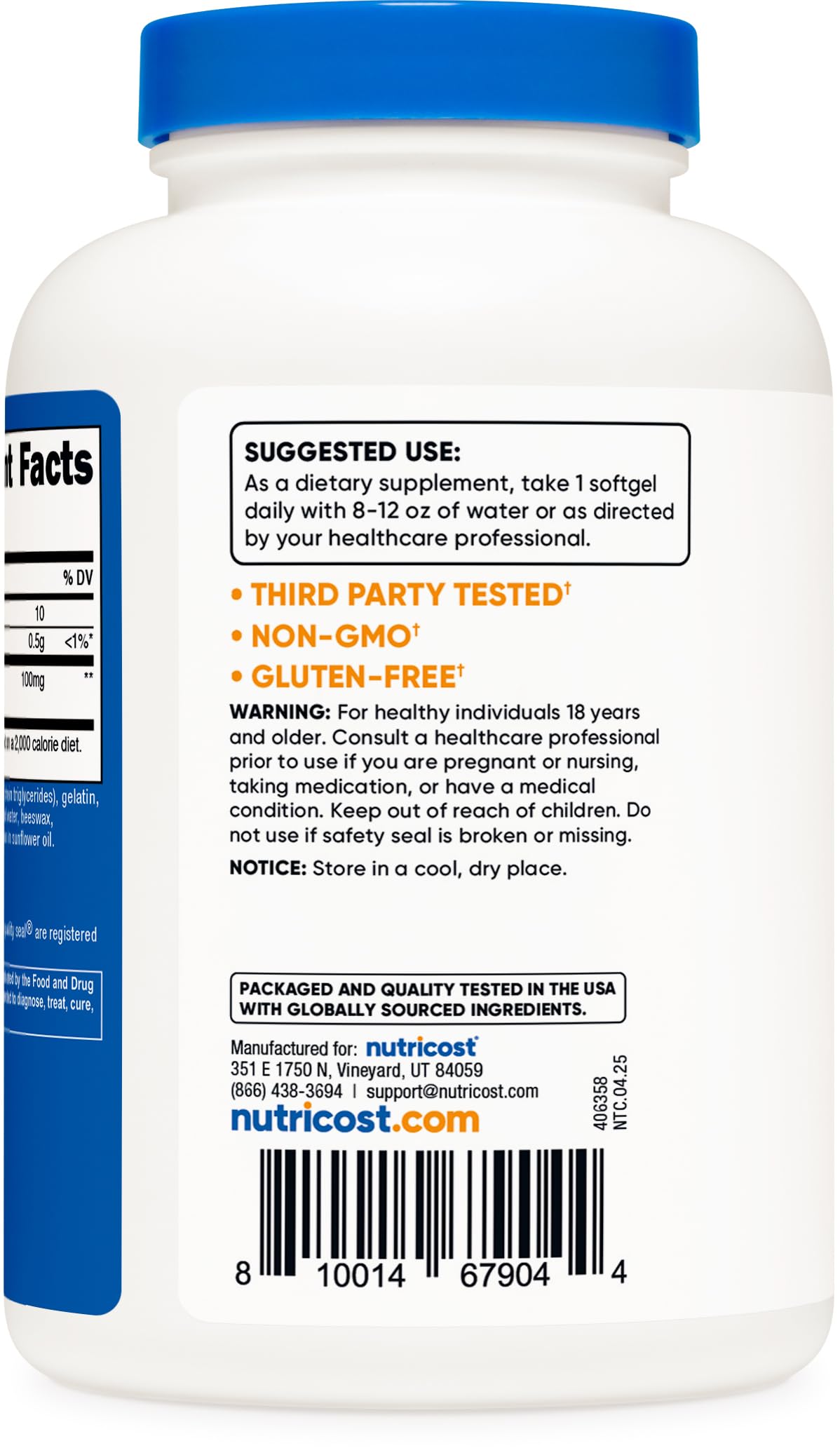 Nutricost Ubiquinol persona sosteniendo cápsula para mostrar escala y conveniencia