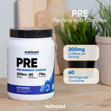 Nutricost antes del entrenamiento persona tomando suplemento para aumento de energía