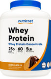 Nutricost envase frontal mostrando marca y tamaño 5LBS, visión clara del producto