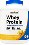 Nutricost envase frontal sabor piña mostrando tamaño y beneficio de suministro prolongado