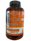NutriFlair cápsulas en mano para comparar tamaño y facilidad de toma
