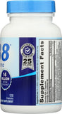 Nutrition Now PB8 cápsula en mano para visualizar tamaño y portabilidad