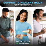 Nutrology batido en cocina junto a ingredientes para receta saludable