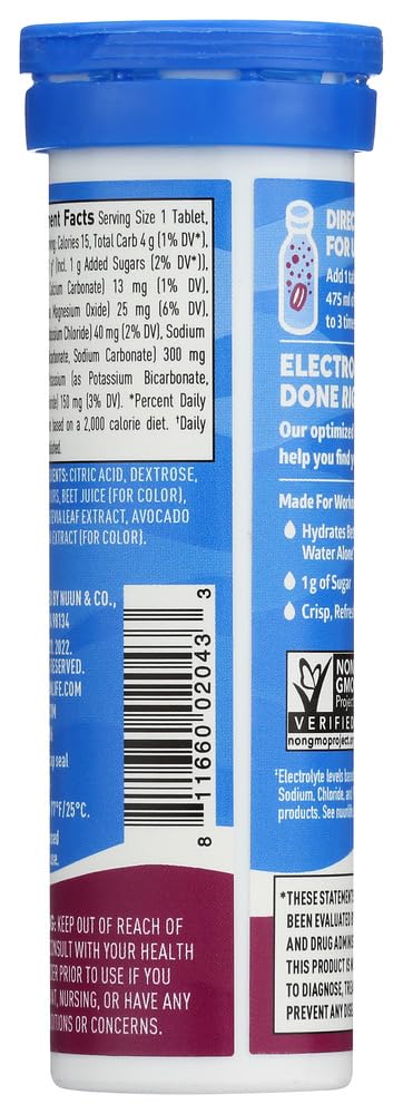 Nuun bebida Tri-Berry en vaso lista para beber, hidratación refrescante