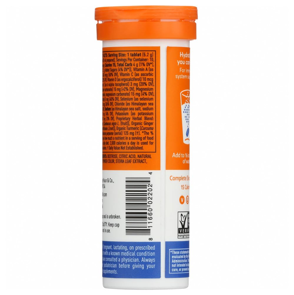 Tableta Nuun Immunity efervesciendo en vaso de agua mostrando hidratación instantánea