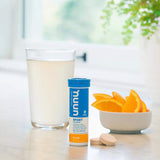 Nuun tubo en mochila durante una salida, hidratación práctica y ligera