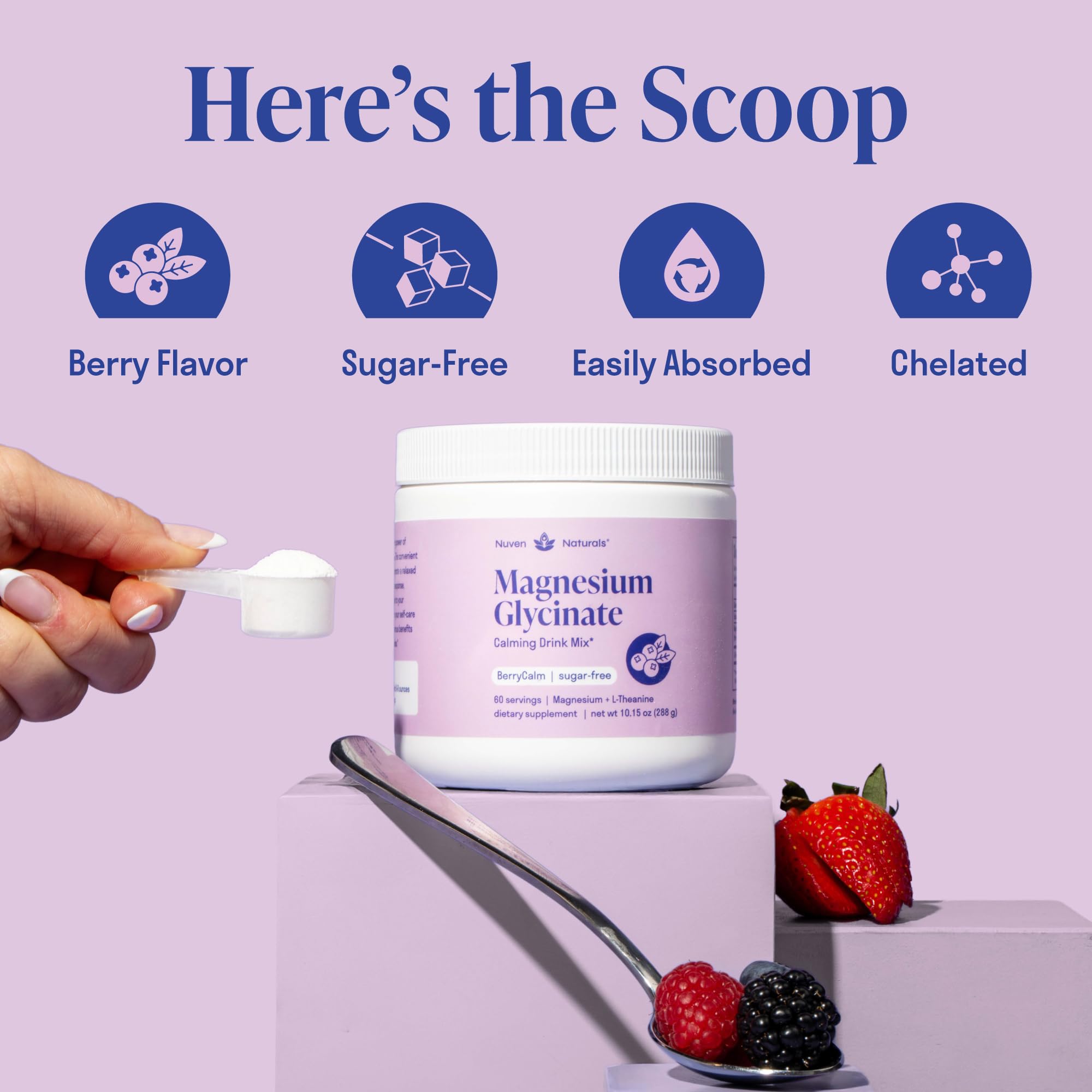 Nuven Naturals envase junto a una mano para comparar tamaño del producto