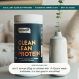 Nuzest junto a una mano para comparar tamaño del envase y porciones