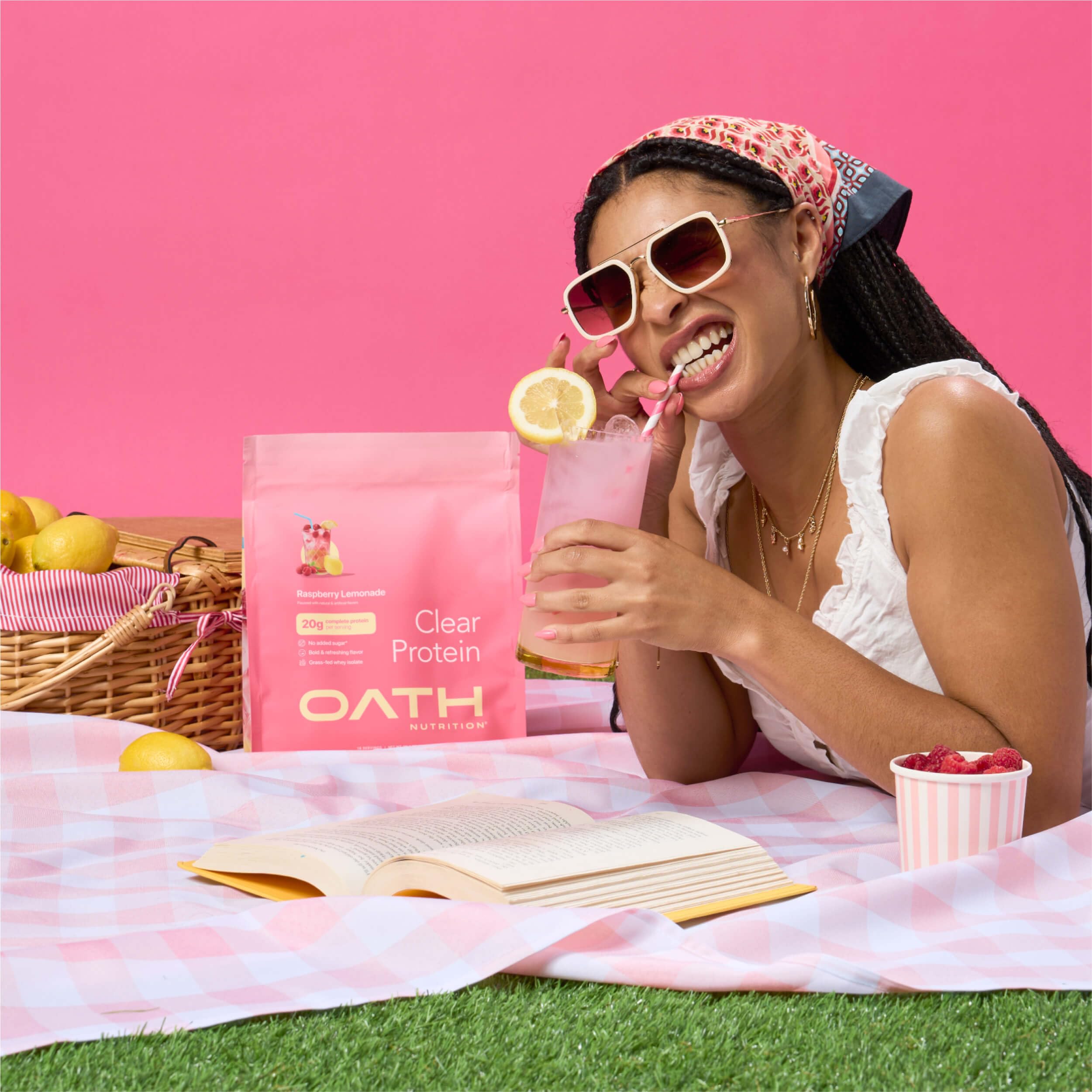 OATH NUTRITION bolsa junto a regla para comparar tamaño y servicios por paquete