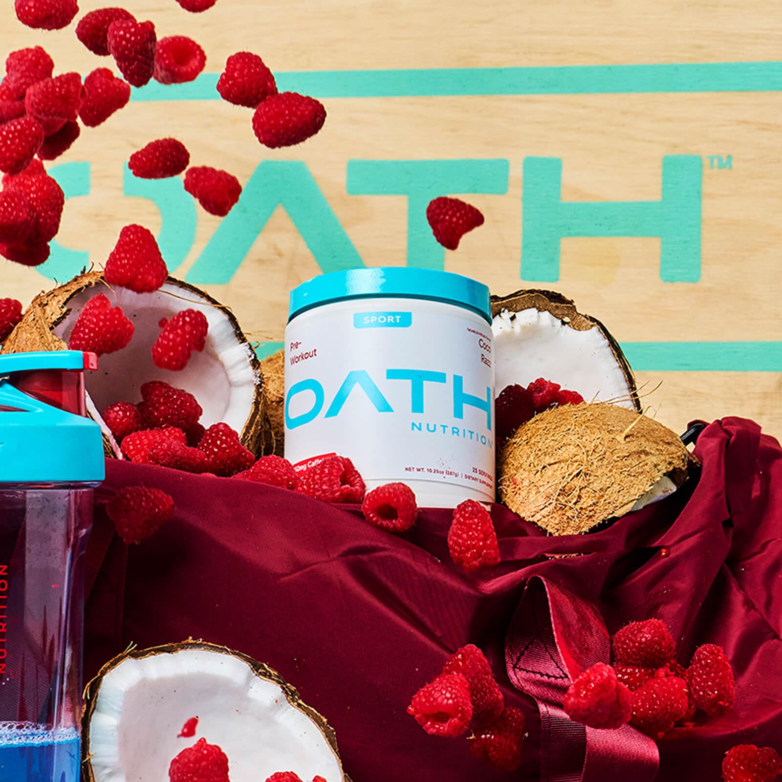 Oath Nutrition tamaño comparativo en mano para ver porciones y capacidad