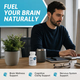 Objective Nutrients cápsula en mano mostrando textura y tamaño cómodo