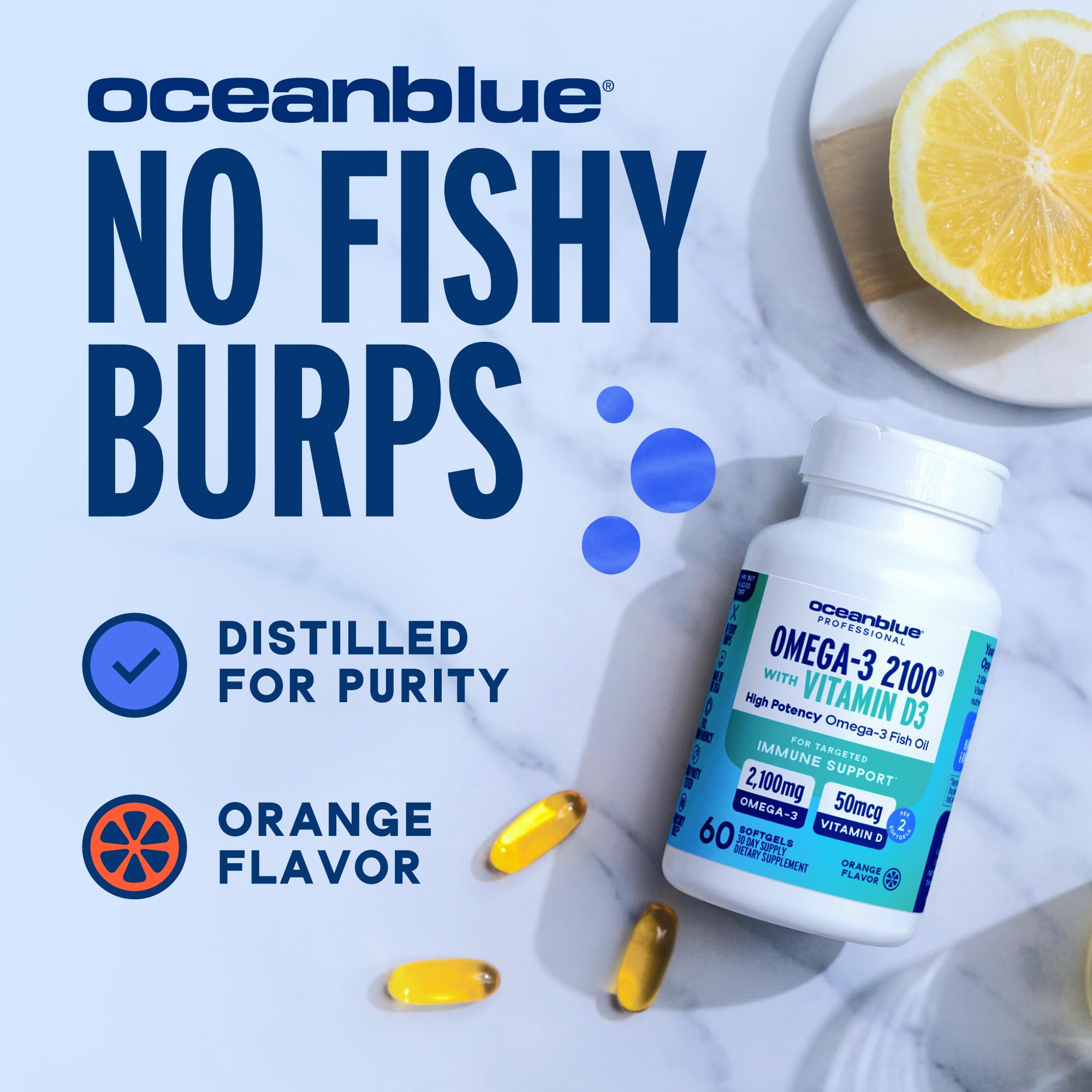 Oceanblue cápsulas en mano para comparar tamaño y porción diaria