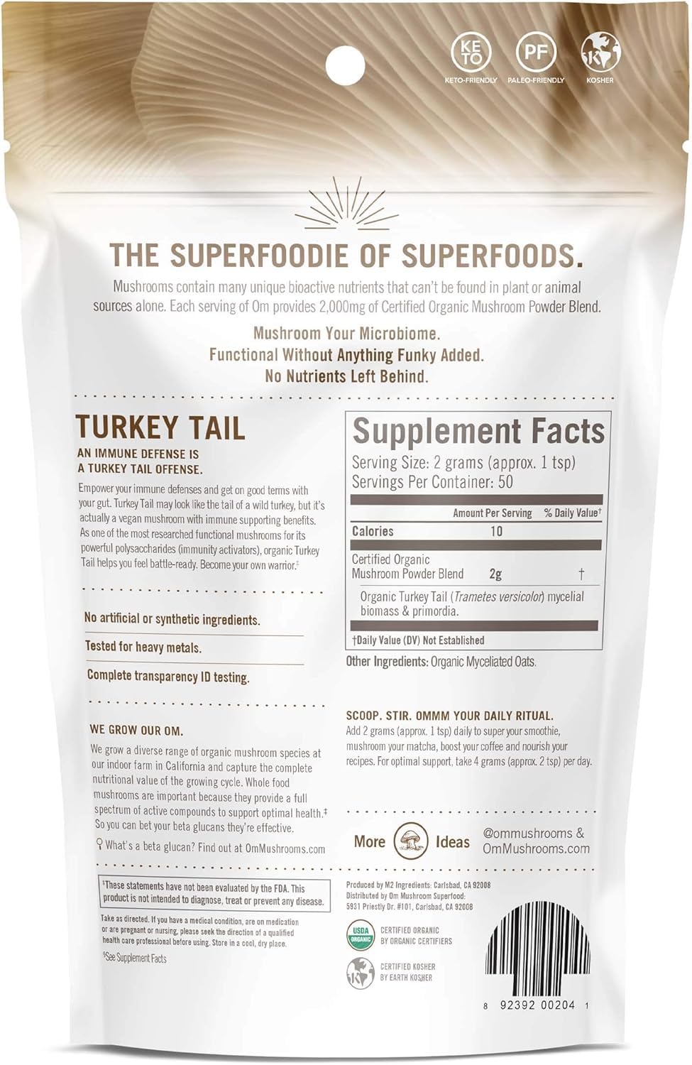 OM MUSHROOM SUPERFOOD frasco en cocina con presentación lifestyle y facilidad de uso