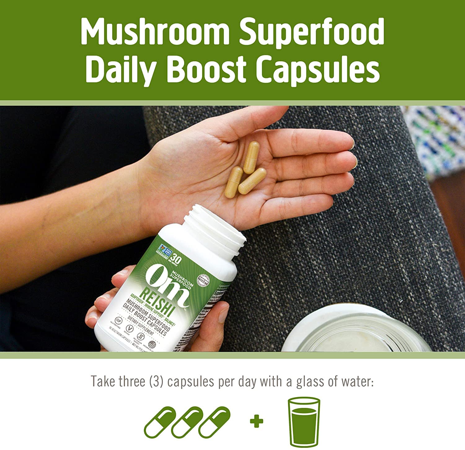 OM MUSHROOM SUPERFOOD comparación de tamaño de cápsula para visualizar la porción
