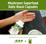 OM MUSHROOM SUPERFOOD comparación de tamaño de cápsula para visualizar la porción