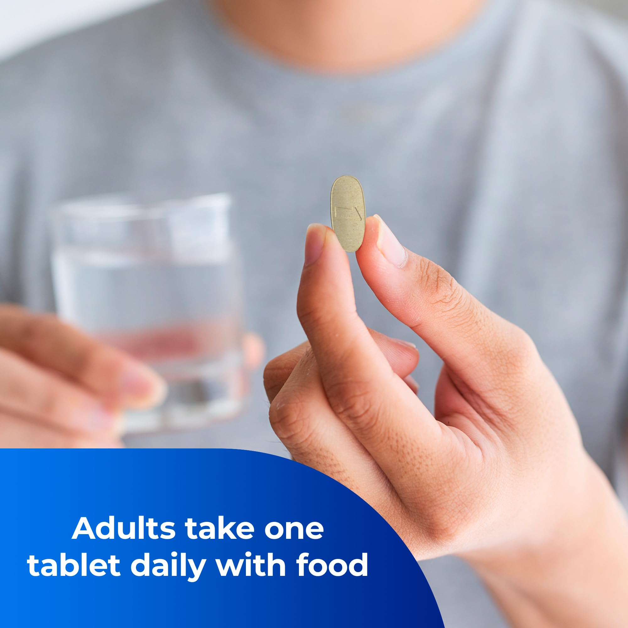 One A Day frasco abierto con 30 tabletas visible, mostrando la cantidad por envase