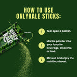 OnlyKale stick junto a mano para comparar tamaño y portabilidad
