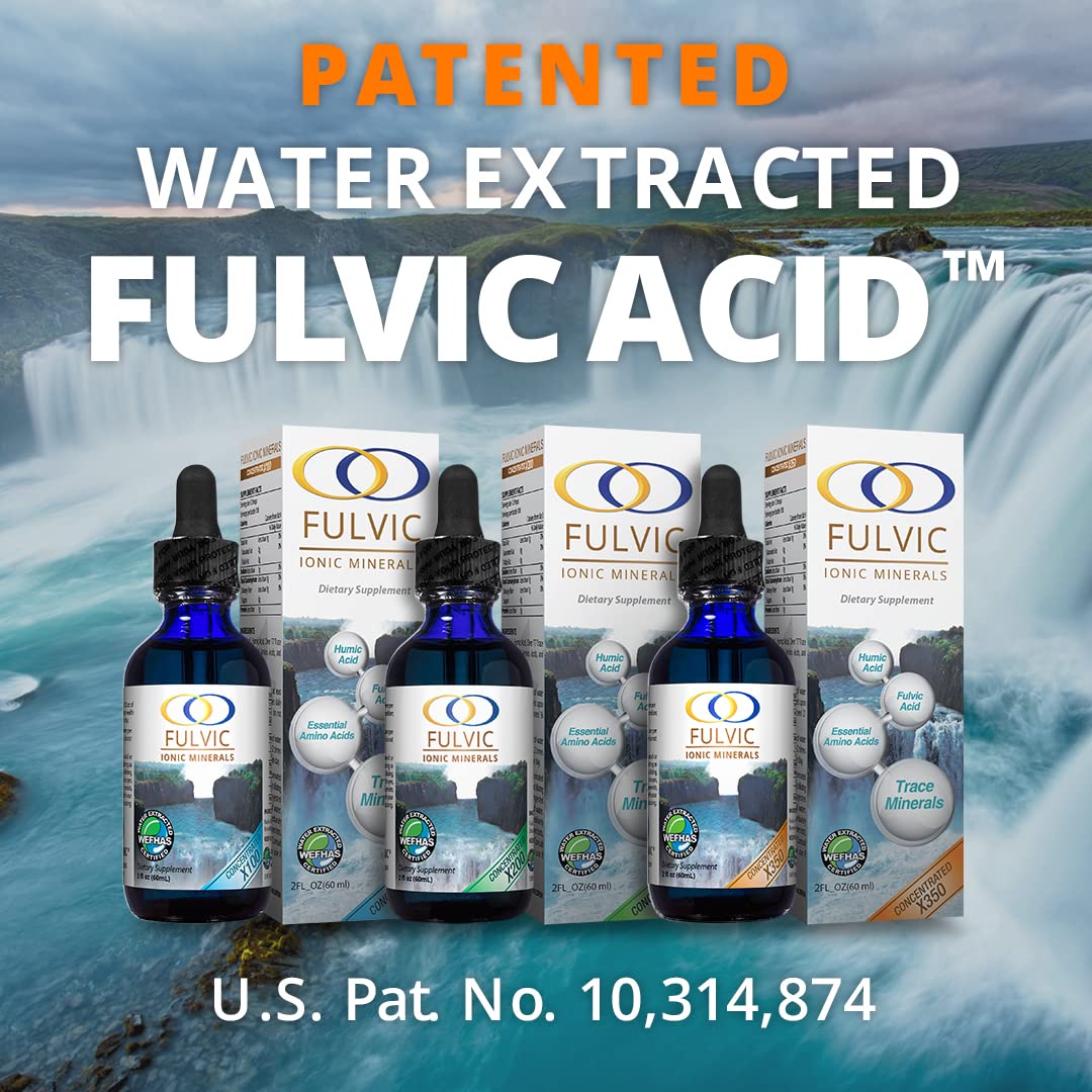 Optimally Organic frasco azul sobre mesa que preserva la estabilidad y potencia