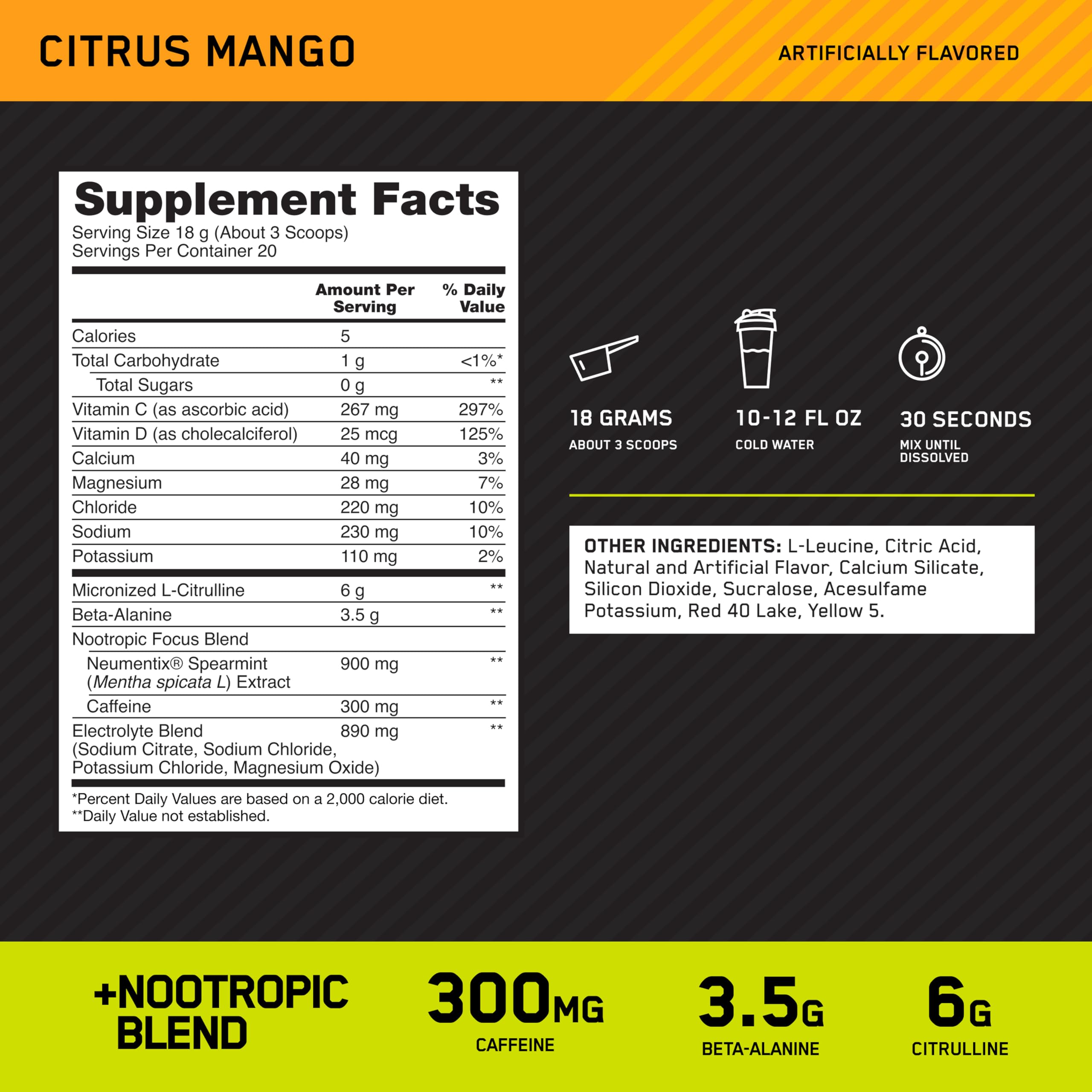 Cucharada con polvo de Optimum Nutrition Amped para medir la ración exacta
