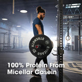 Vaso con batido de Optimum Nutrition casein sabor chocolate, aporte saciante