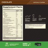 Vaso con batido chocolate Optimum Nutrition Serious Mass listo para tomar tras entrenamiento, aporta calorías