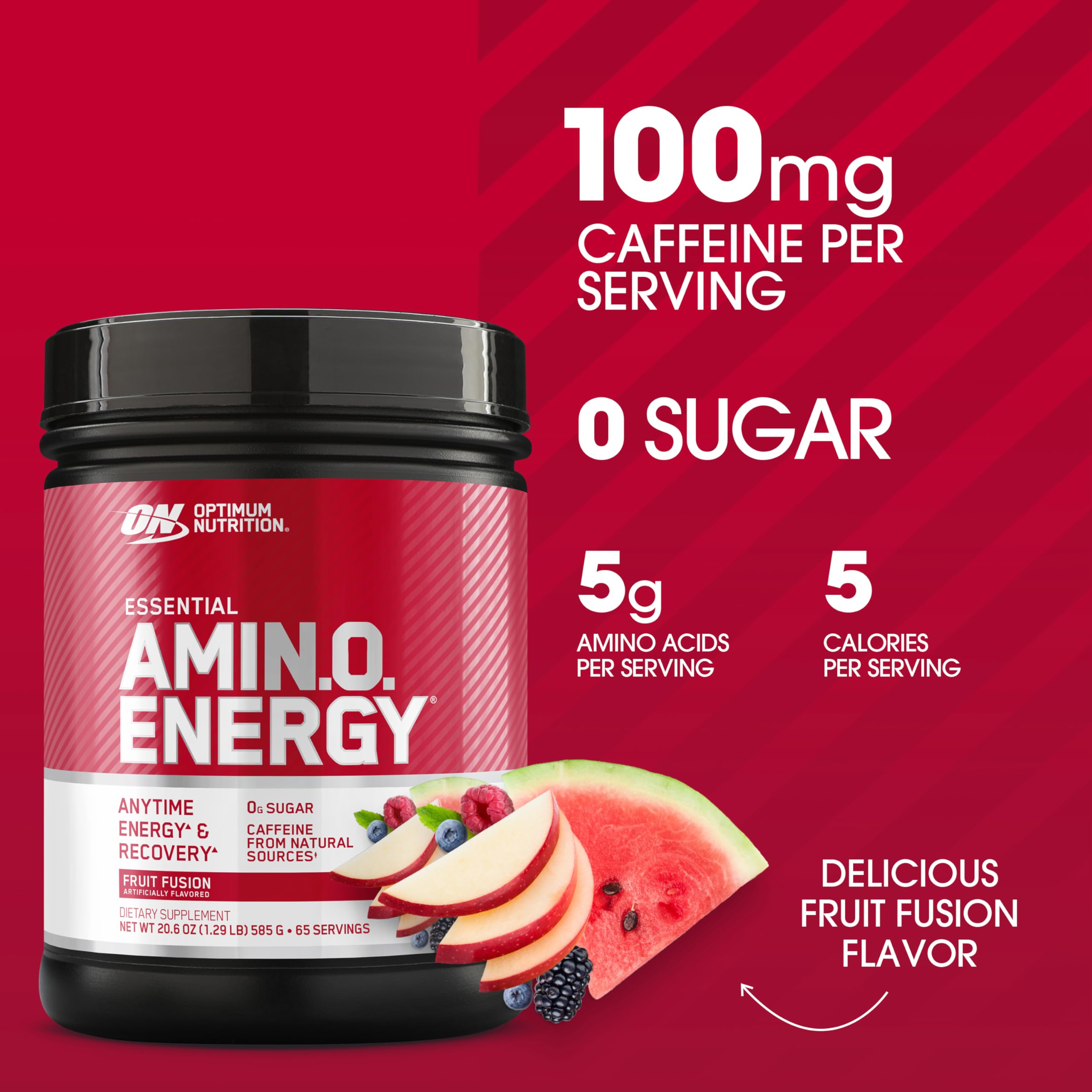 Persona mezclando Optimum Nutrition en vaso para energía y enfoque antes ejercicio