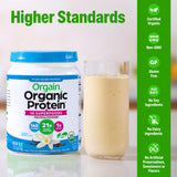 Orgain batido servido en vaso, sabor vainilla y mezcla fácil