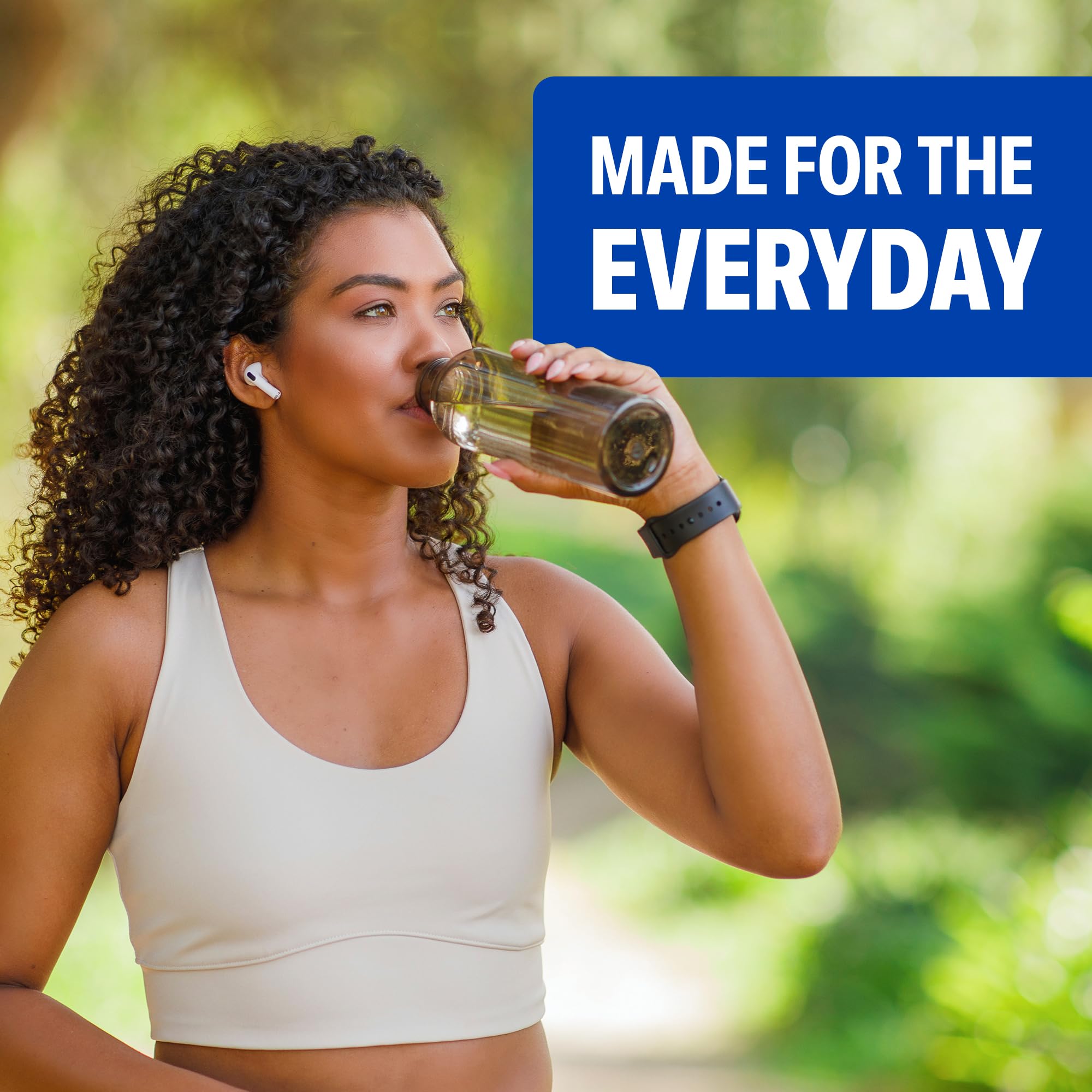 Orgain creatine estilo de vida junto a pesas resaltando apoyo al ejercicio
