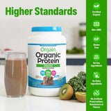 Orgain batido cremoso servido en vaso, ideal para energía y recuperación